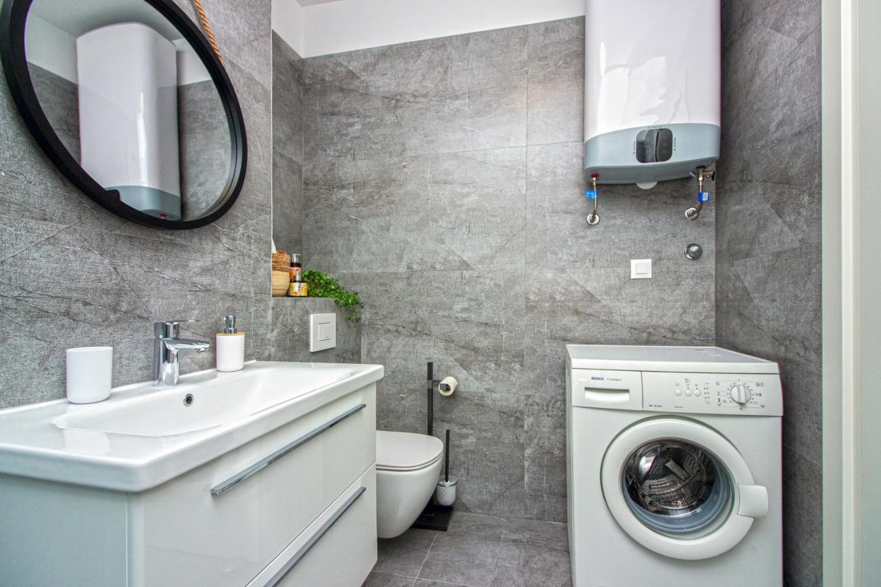 Apartamento Sky Di Mare - Free Private Garage Split Exterior foto